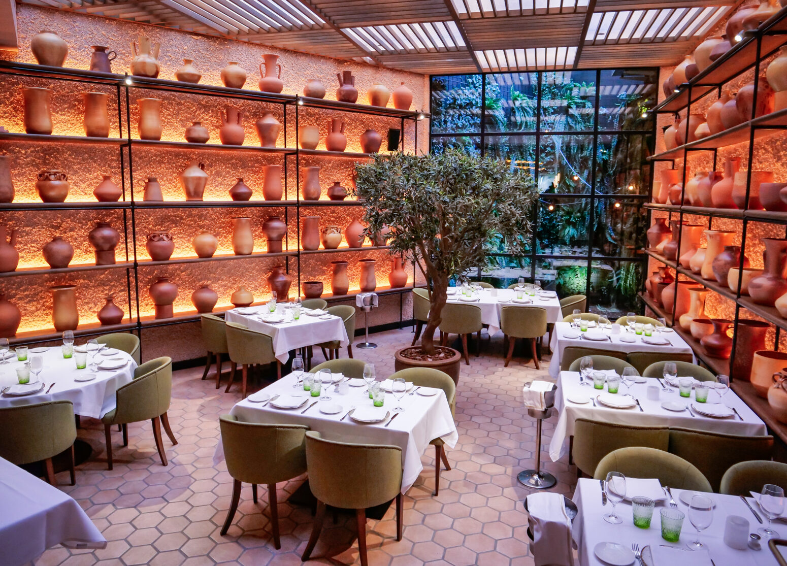 L'OLIVE DINING PATIO