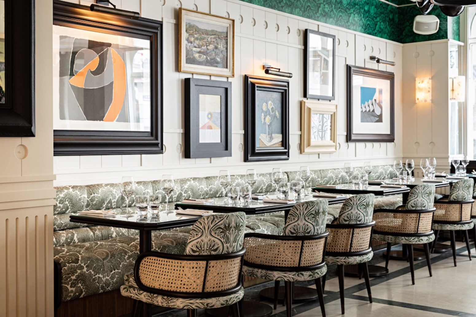 La-Fontaine-Gaillon-Paris-Dining