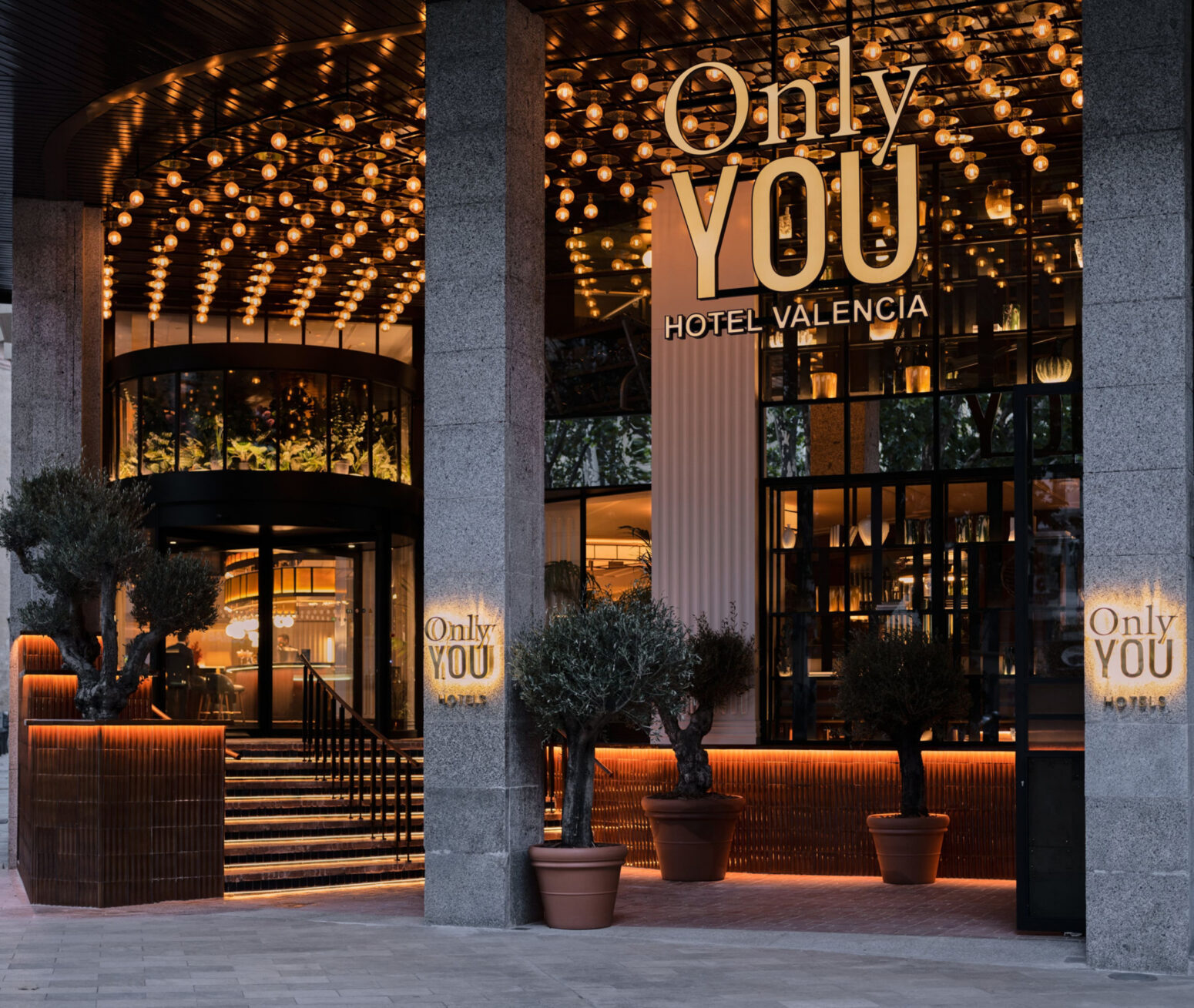 Only-You-Valencia-facade
